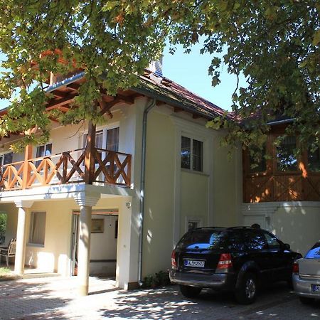 Szanto Villa Heviz Exterior photo