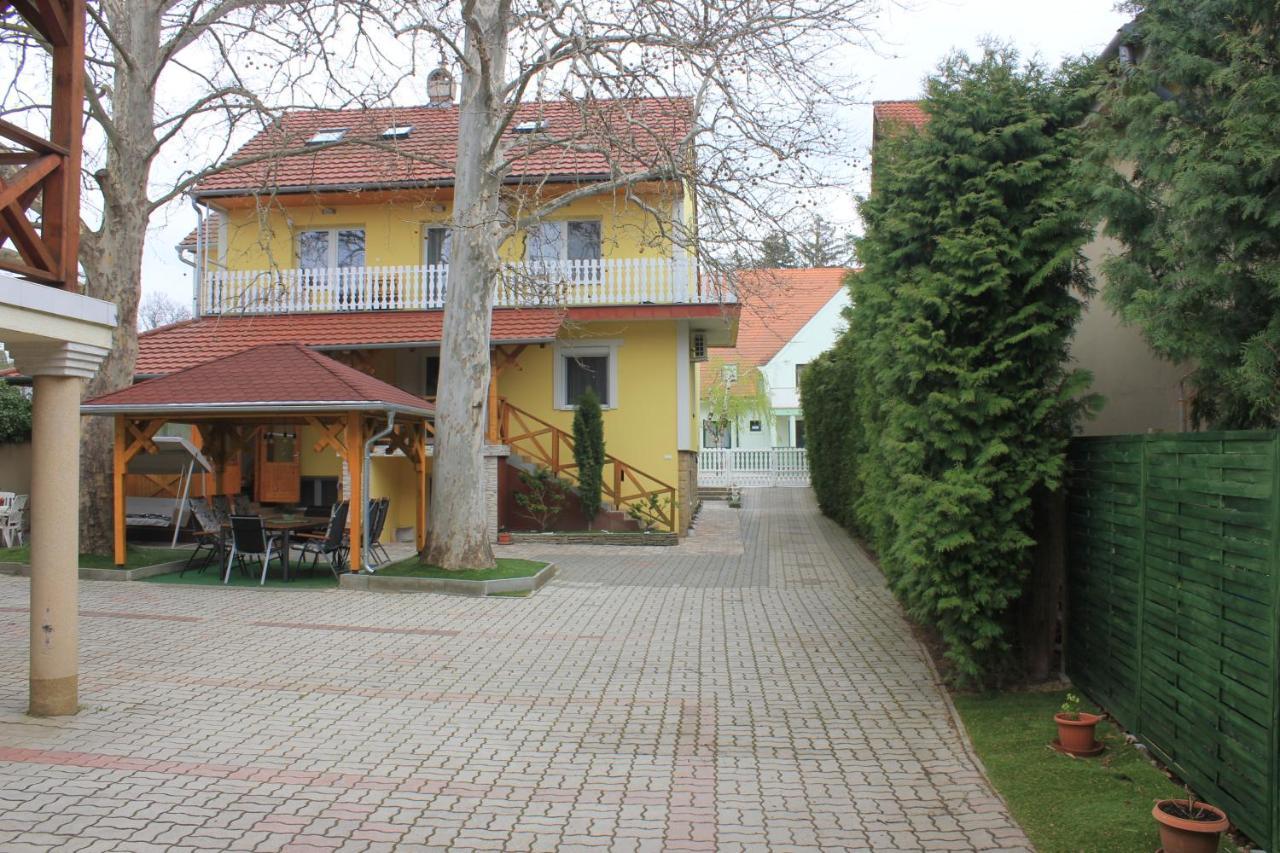 Szanto Villa Heviz Exterior photo